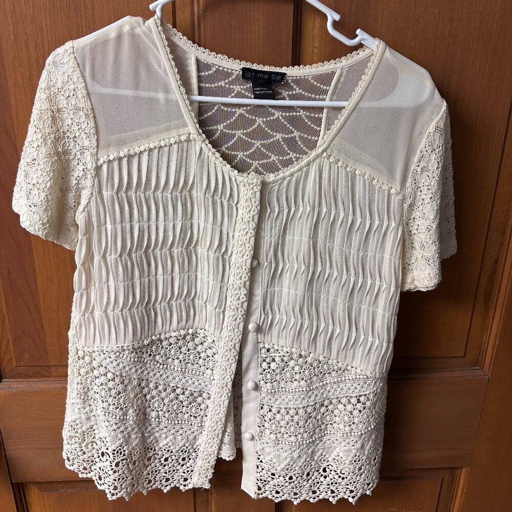 LET ME BE Women's Cream Top/Blouse Size S in Great Shape!